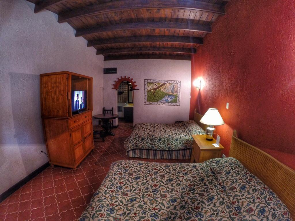 Hotel Parador Santa Cruz Creel Exteriör bild